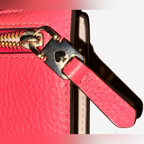 KATE SPADE Bifold Wallet | Style: Roulette Slim | Color: Coral Pink - Picture 10 of 13